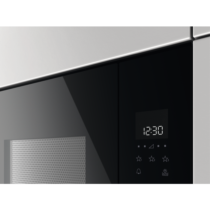 Zanussi - Integrated Microwaves - ZMBN2SX